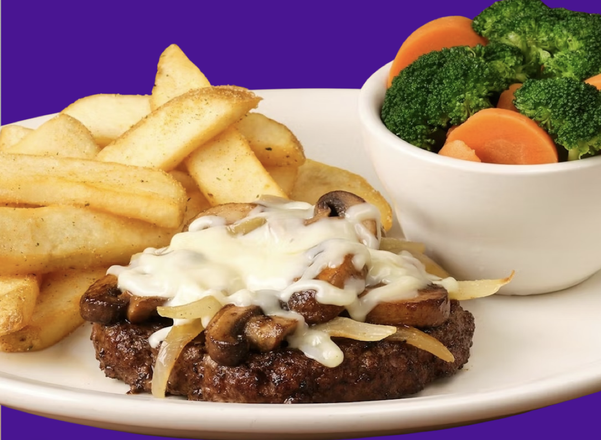 5 Restaurant Chains With the Best Hot Hamburger Plates, According to Diners