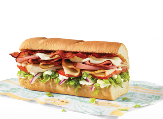 6 Restaurant Chains With the Best Turkey Bacon Clubs, According to Diners