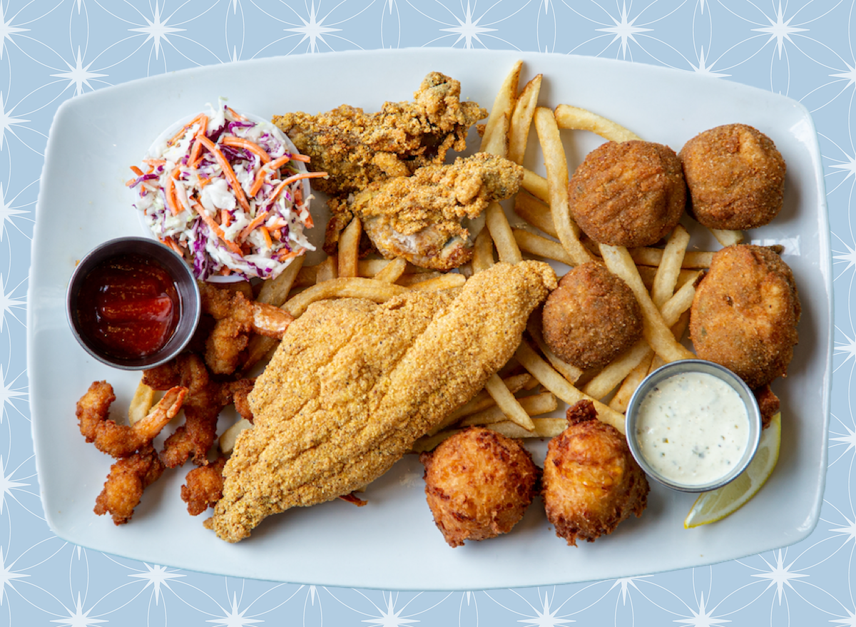 5 Seafood Chains With the Best Fish-and-Shrimp Combos