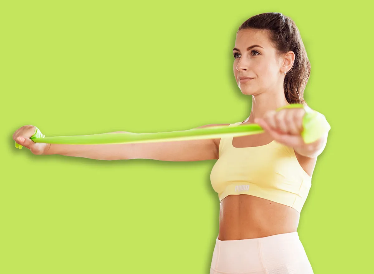 Improving Posture and Strengthening Your Upper Back After 60: 4 Essential Standing Exercises