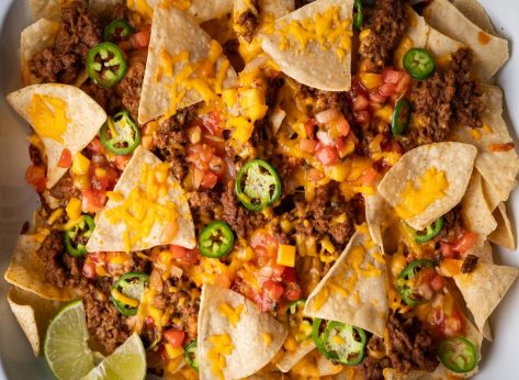 5 Chains With the Best Nacho Platters