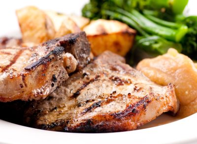 5 Restaurant Chains With the Best Pork Chops and Applesauce