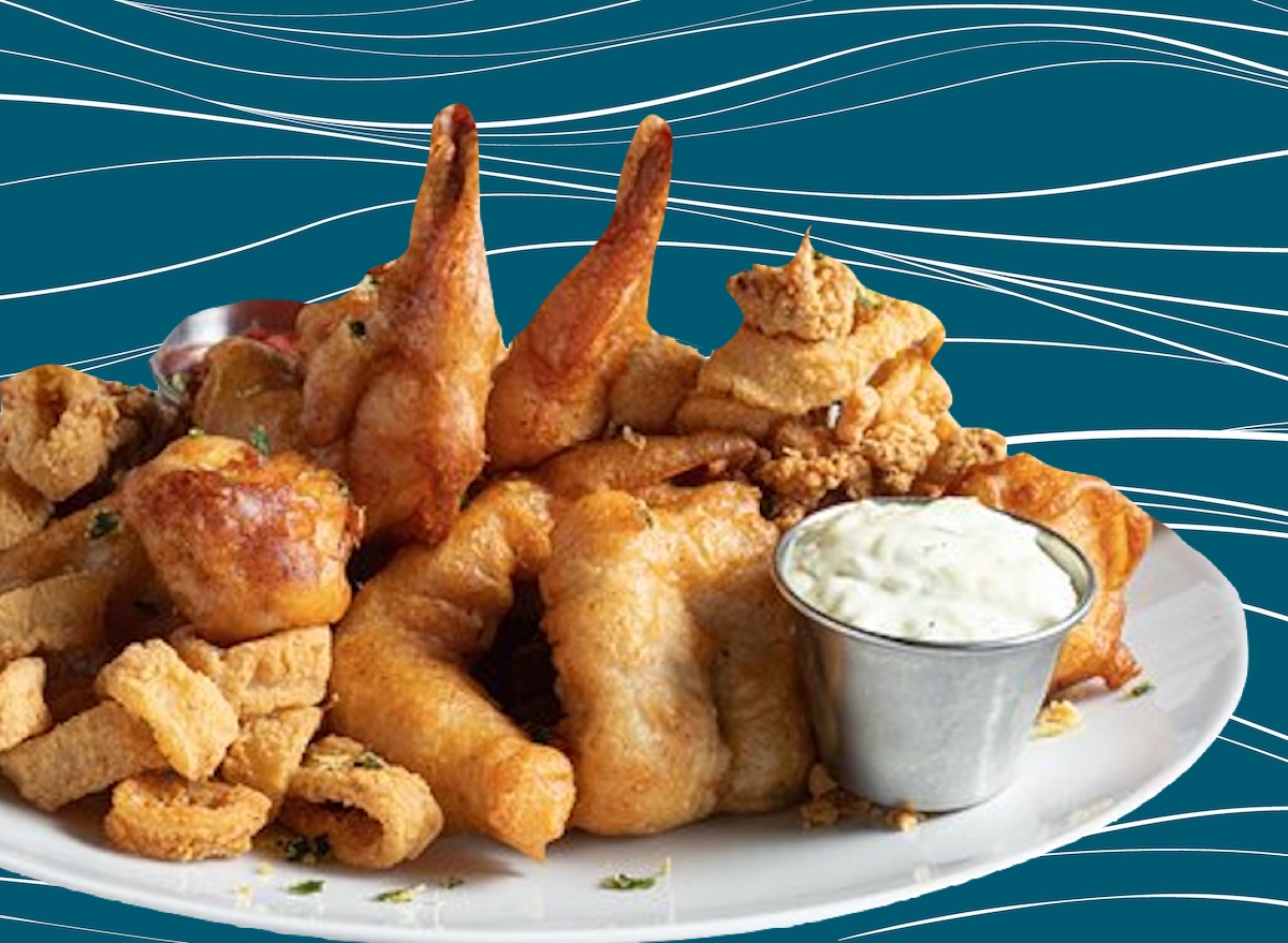 5 Restaurant Chains With the Best Fried Seafood Spreads, According to Diners