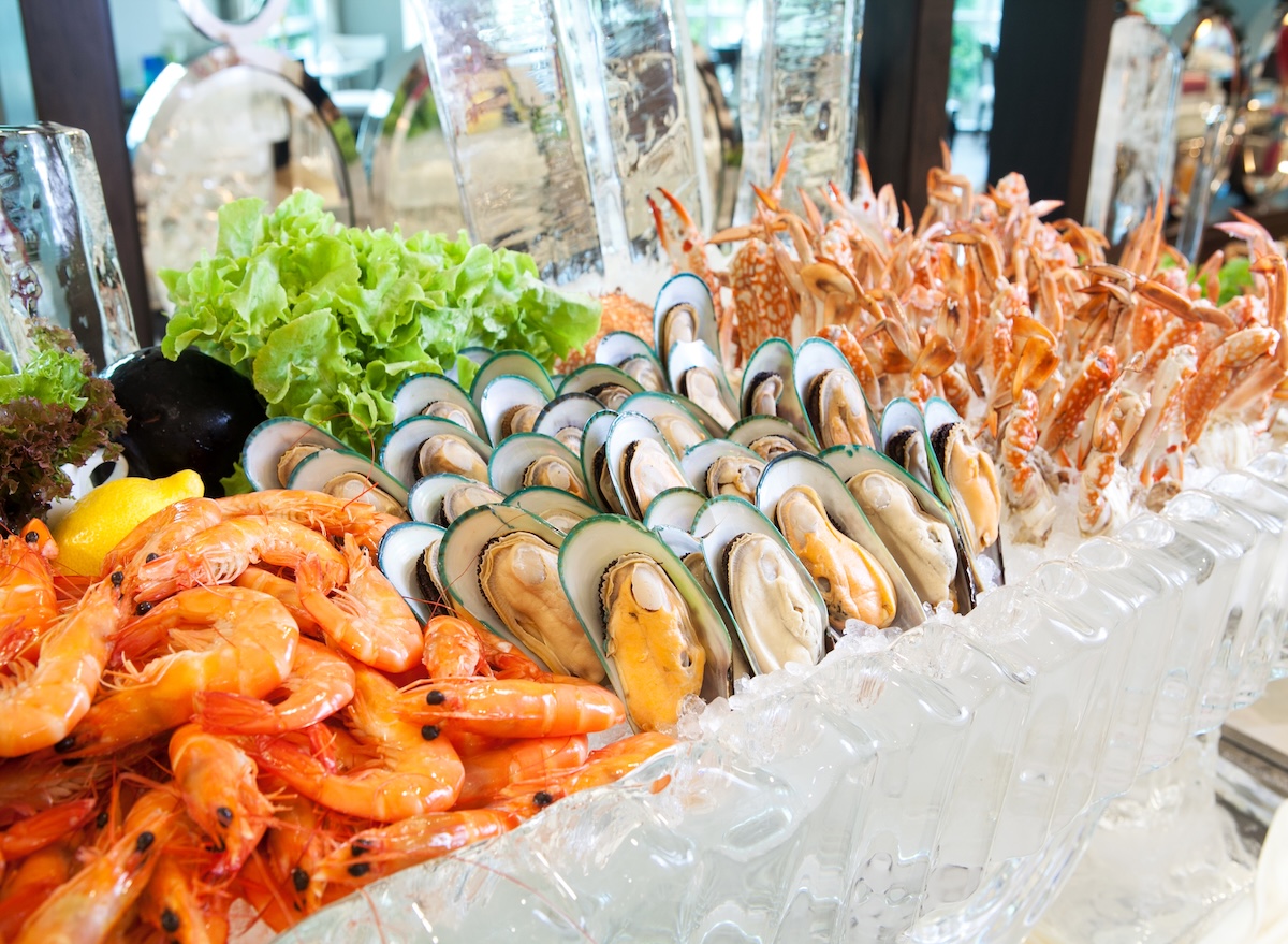 Seafood,On,Ice,,Buffet,Line