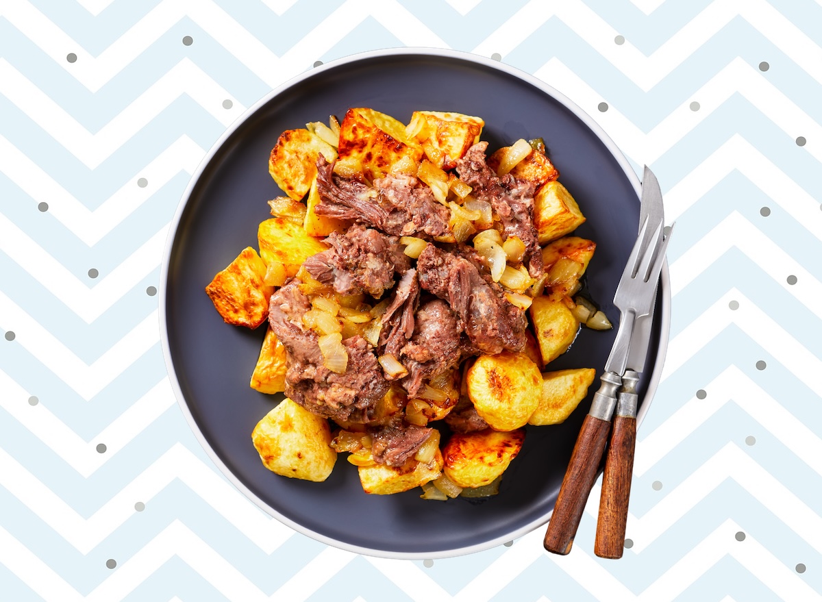 5 Restaurant Chains With the Best Yankee Pot Roast, According to Diners