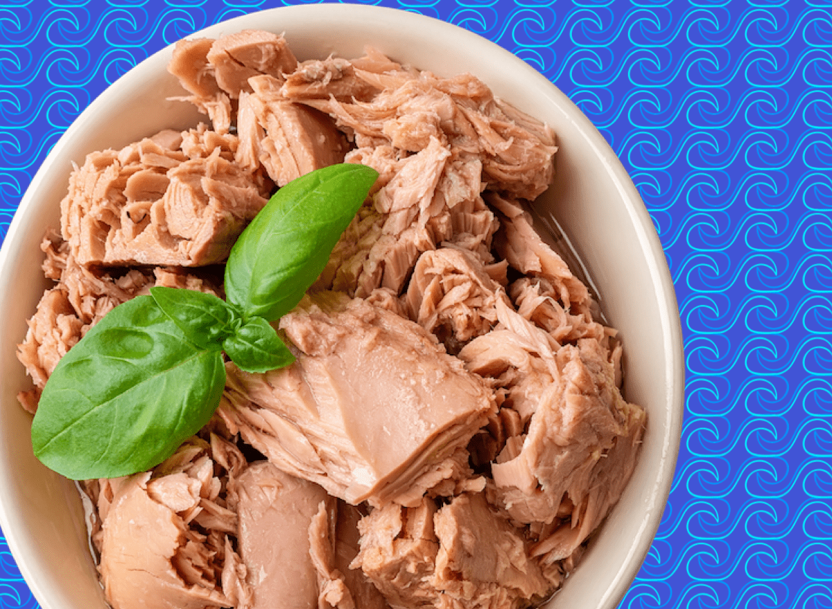 Canned tuna in bowl