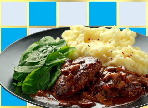 5 Chains With the Best Smothered Chopped Steak