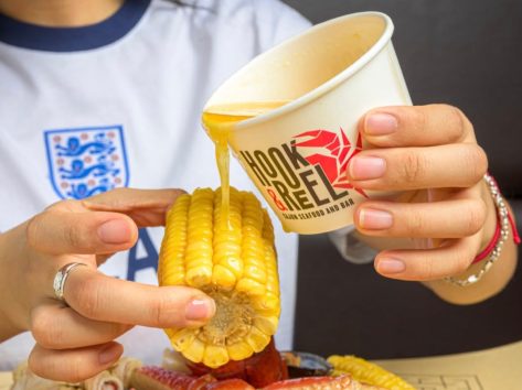 5 Chains With the Best Fried Fish and Corn on the Cob