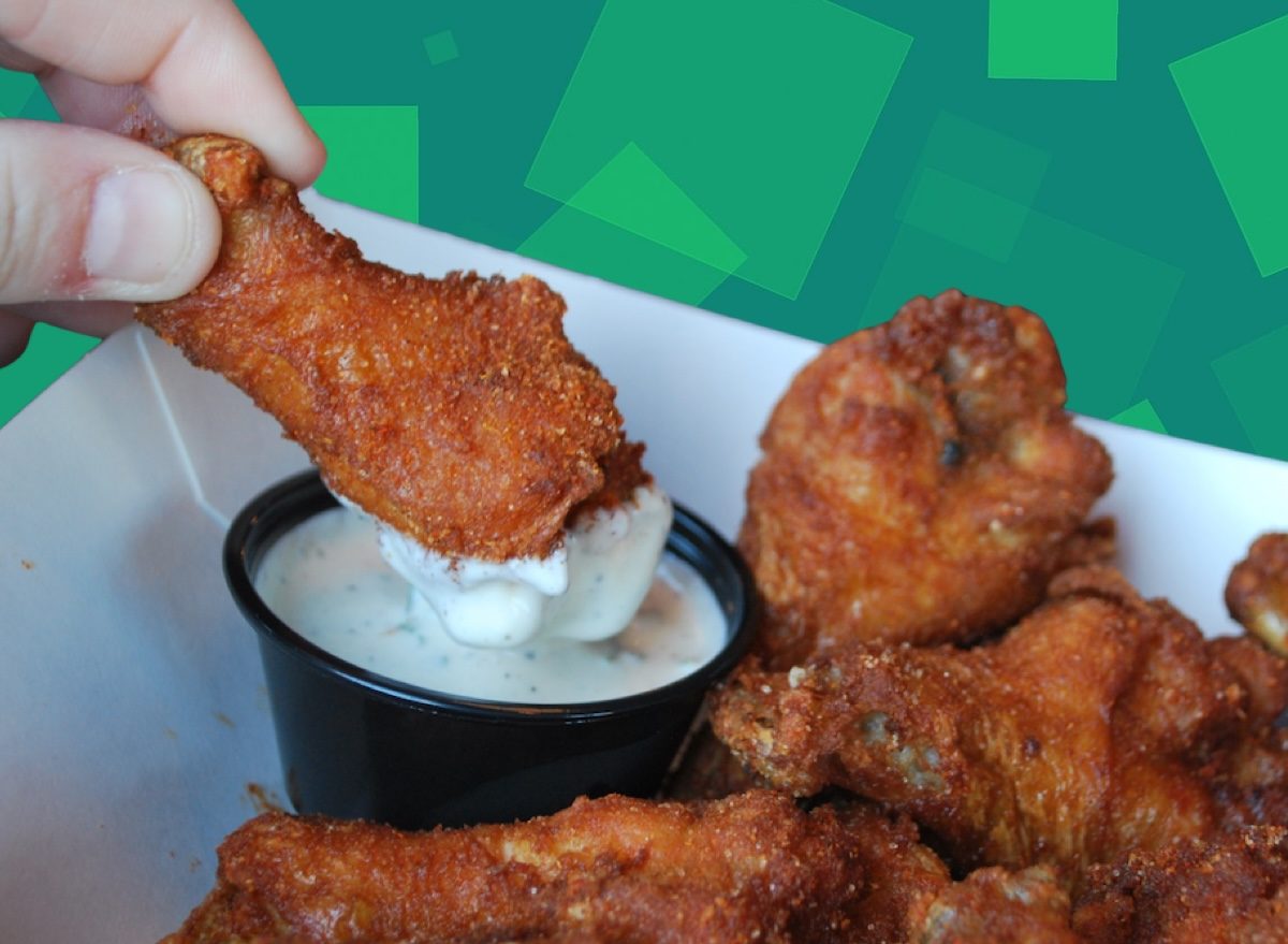 5 Chain Restaurants Famous for Their Ranch, According to Diners