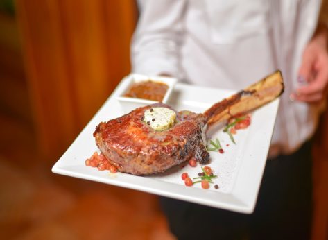 7 Restaurant Chains Serving the Best Old-School Steakhouse Classics