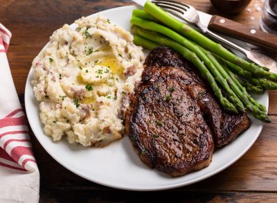 7 Restaurant Chains With Steak and Potato Plates Customers Love