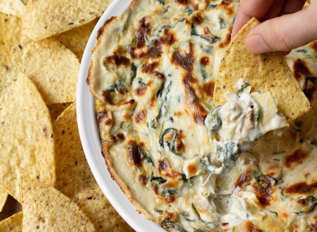 5 Restaurant Chains With the Best Spinach Dip, According to Diners