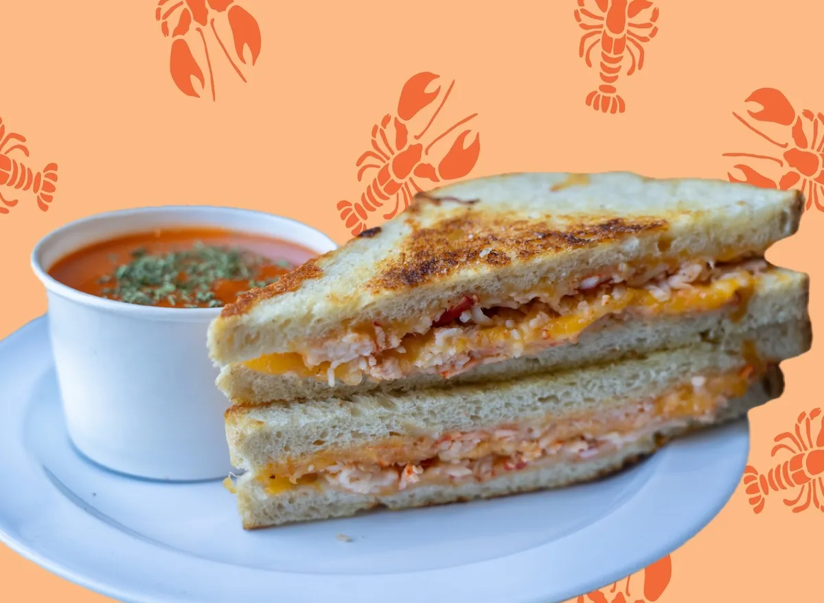 4 Restaurant Chains With the Best Lobster Grilled Cheese, According to Diners