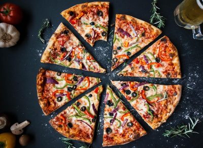 5 Pizza Chains With the Best Thin-Crust Pizza, According to Diners