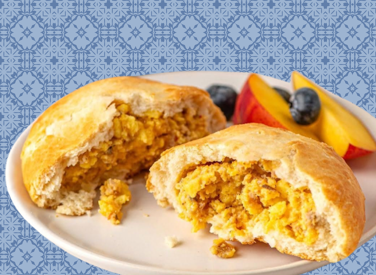 I Tried 4 Frozen Sausage Gravy & Biscuit Breakfasts & One Tastes Like a Southern Diner
