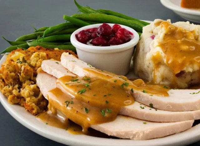 5 Restaurant Chains With the Best Roast Turkey and Stuffing, According to Diners