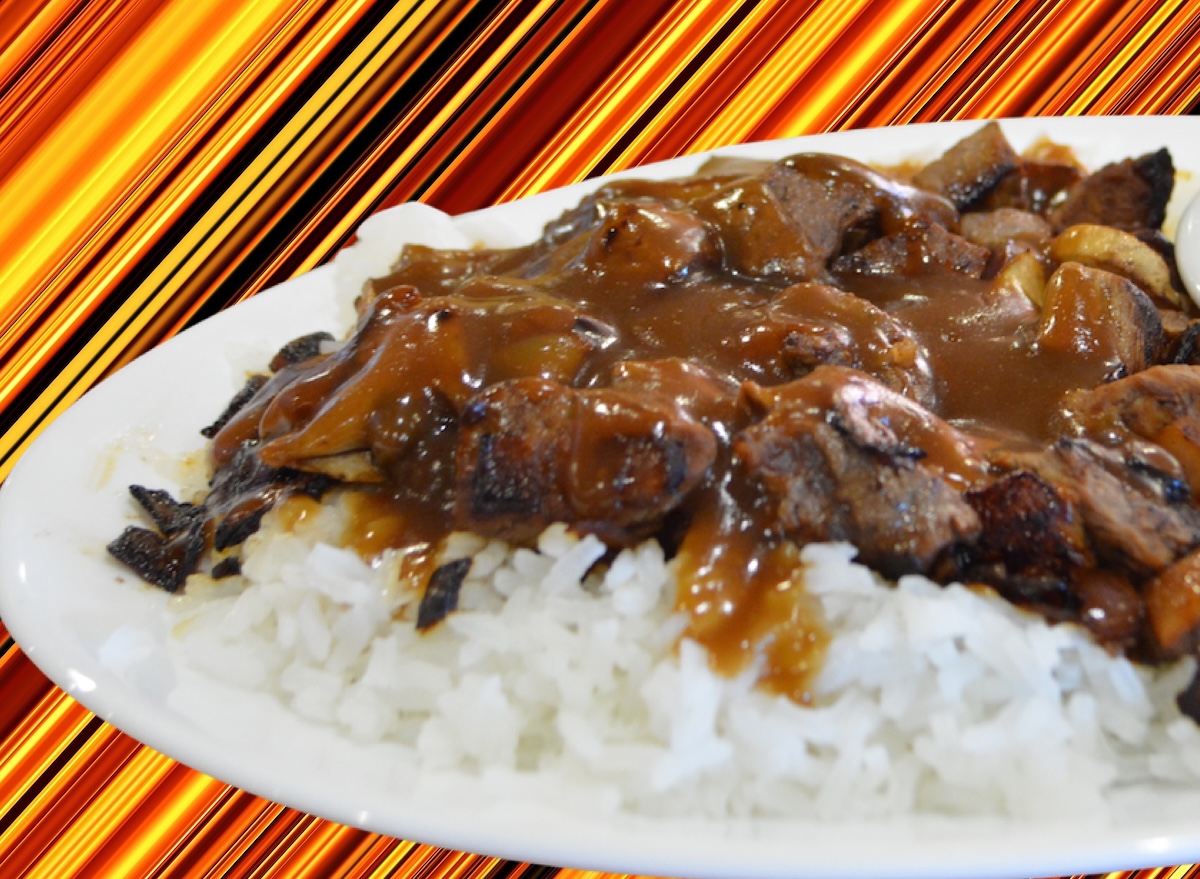 5 Restaurant Chains With the Best Beef Tips and Rice, According to Diners