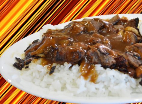 5 Restaurant Chains With the Best Beef Tips and Rice, According to Diners