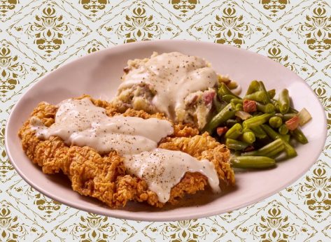 5 Restaurant Chains With the Best Chicken-Fried Steak and Mashed Potatoes, According to Diners