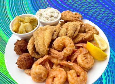 5 Seafood Chains With the Best Catfish-and-Shrimp Combo Platters, According to Chefs