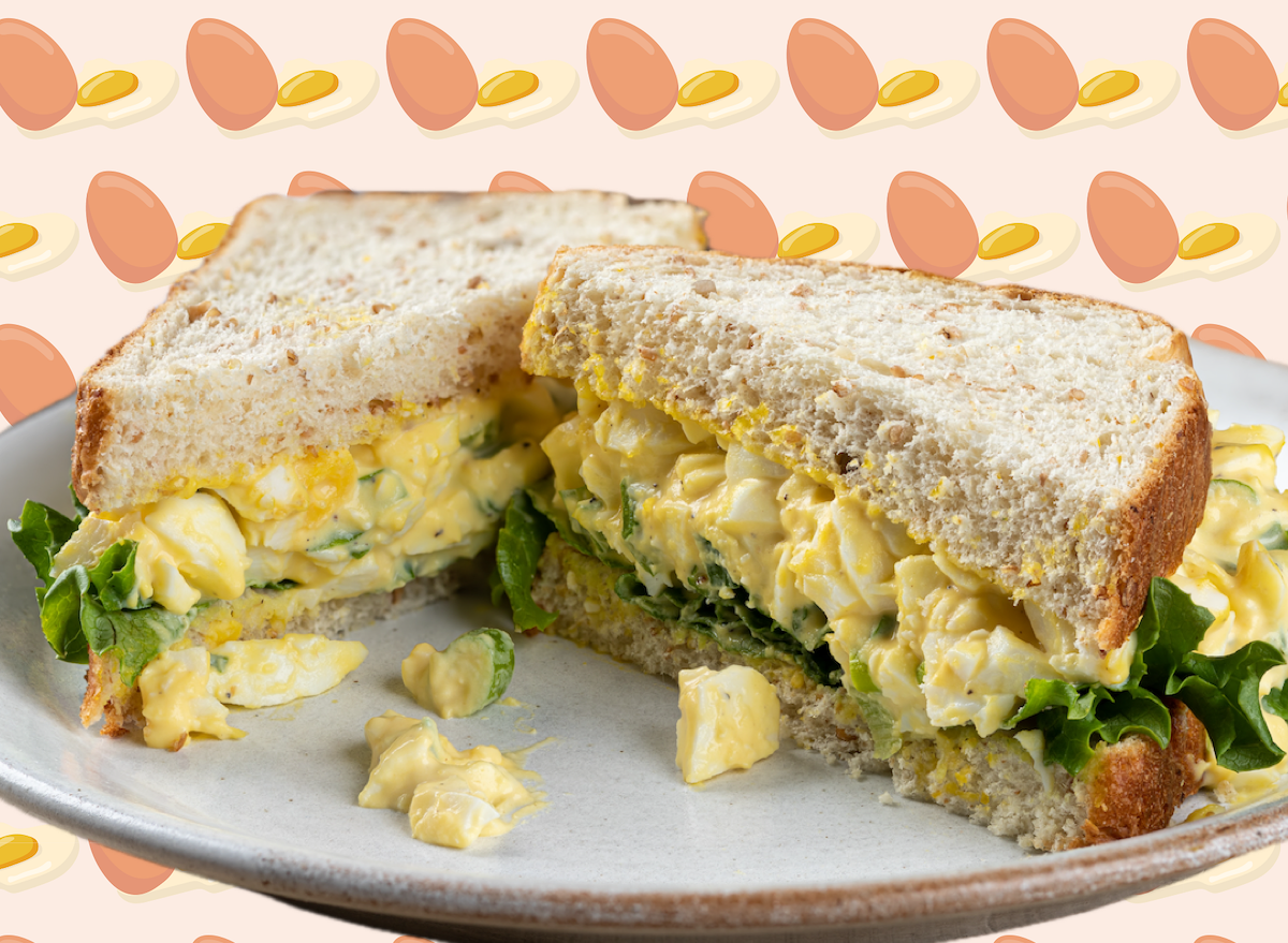 Egg salad sandwich