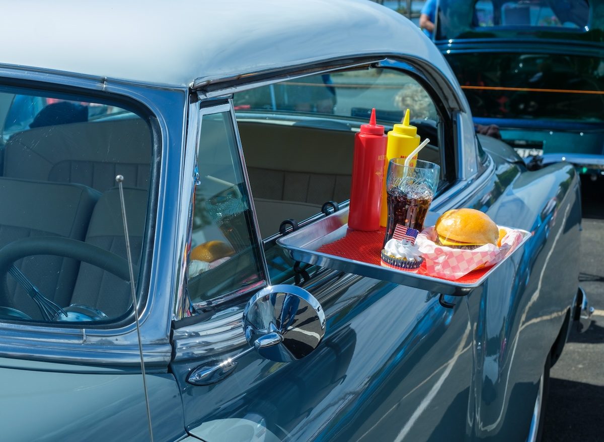 Car,Hop,Lunch,Is,Ready,,Vintage,Car,At,Kool,Coastal