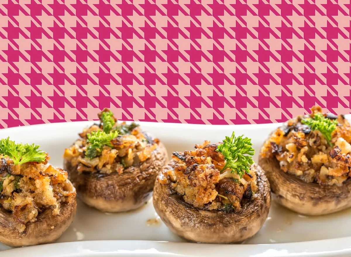 4 Chain Restaurants With the Best Stuffed Mushrooms, According to Chefs