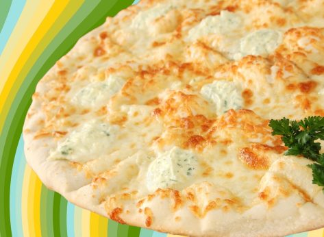 4 Pizza Chains With the Best White Pizza, According to Chefs