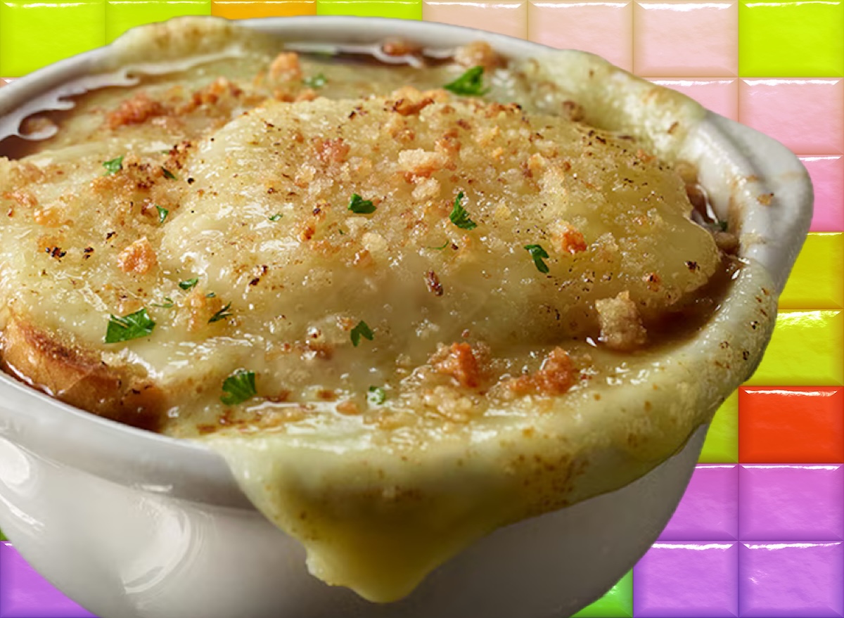 4 Restaurant Chains With the Best French Onion Soup, According to Chefs