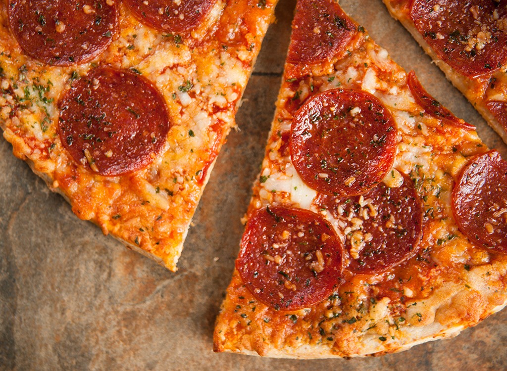 Pepperoni pizza slice