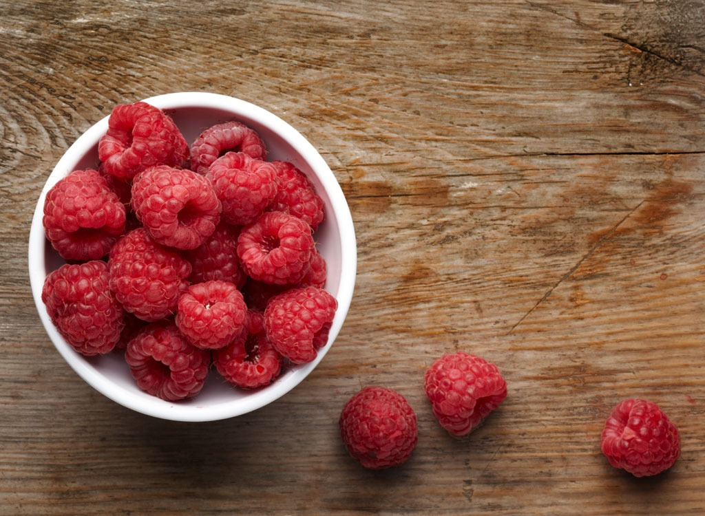 Raspberries in white bowl high fiber foods
