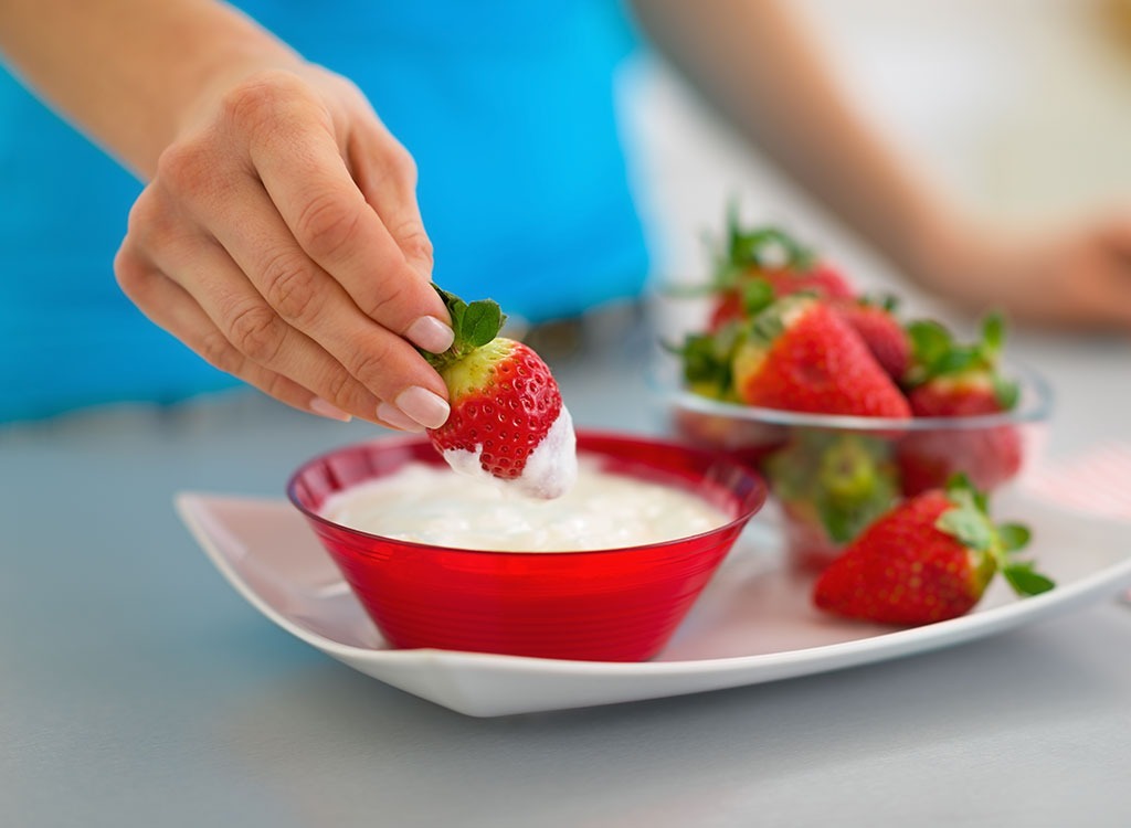 greek yogurt fruit dip strawberry