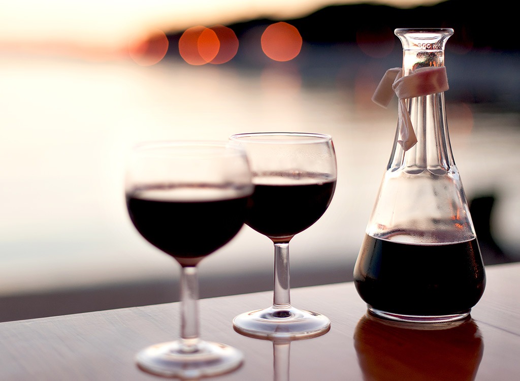 Red wine and carafe - healthy alcoholic drinks