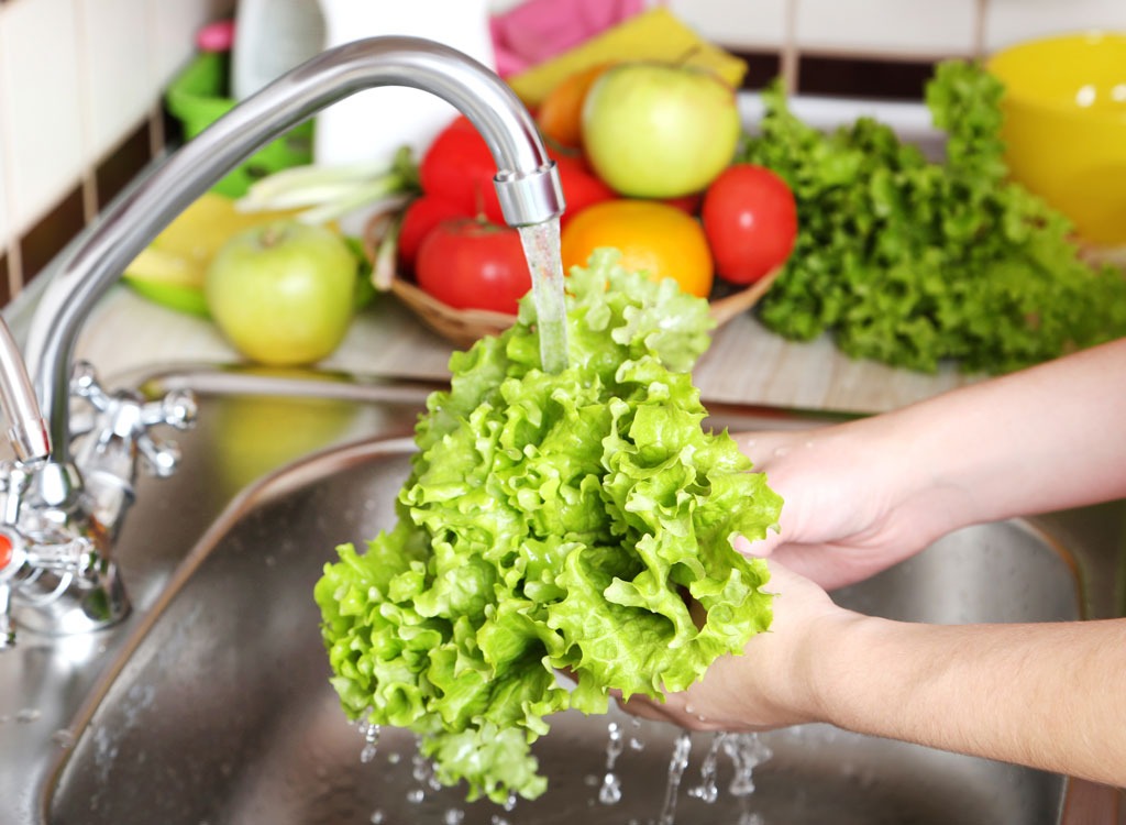 Washing romaine lettuce