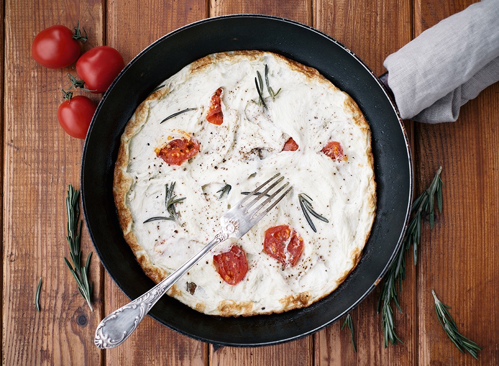 Egg white omelet with tomatoes