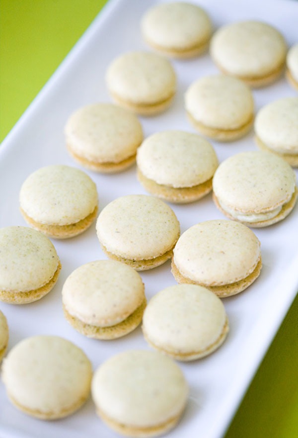 pistachio macarons