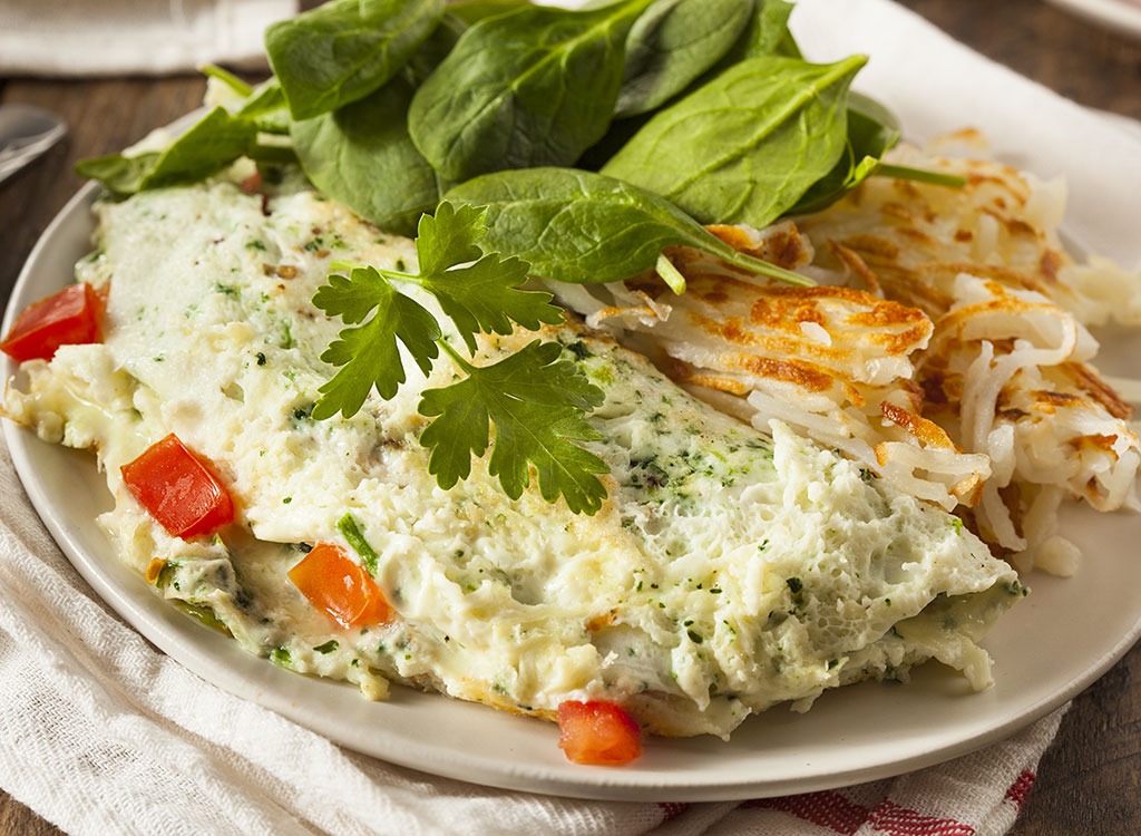 kale, pepper and tomato omelet