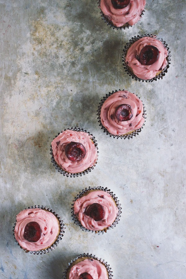 BANANA CUPCAKES WITH BLACK TEA CHERRY FROSTING