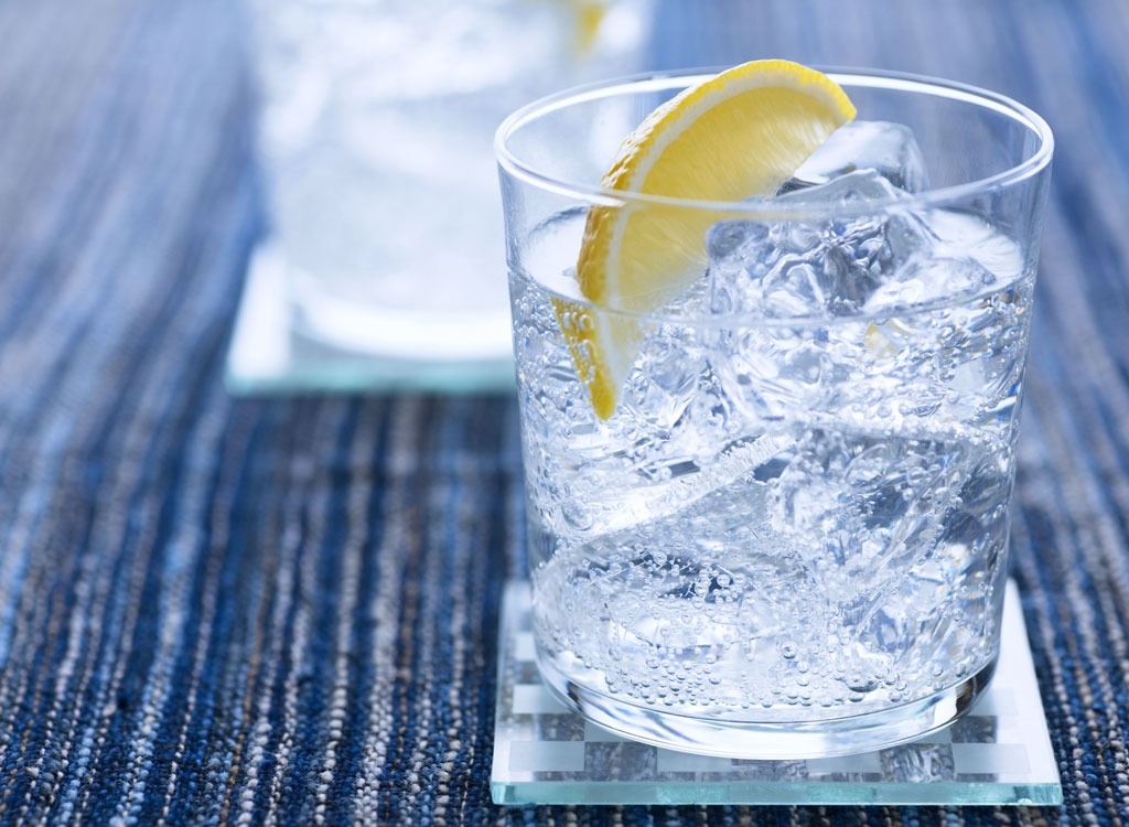 Ice water with lemon