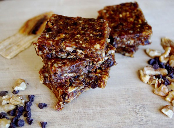 chocolate chip banana bread energy bars