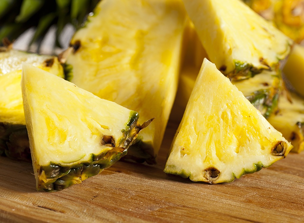 sliced pineapple