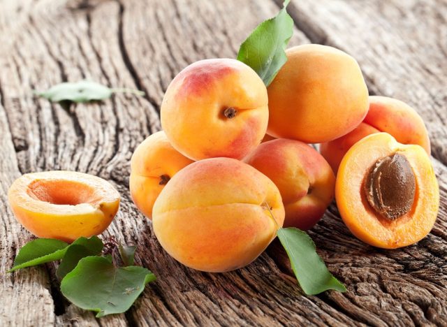 Sugary fruits ranked apricot