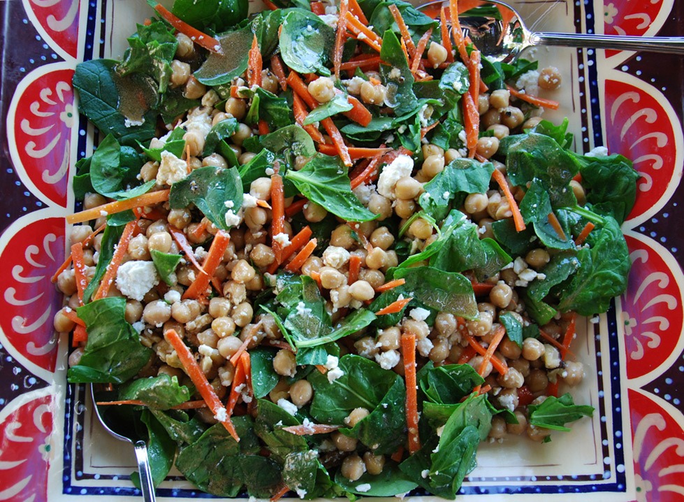 julia roberts spinach chickpea salad