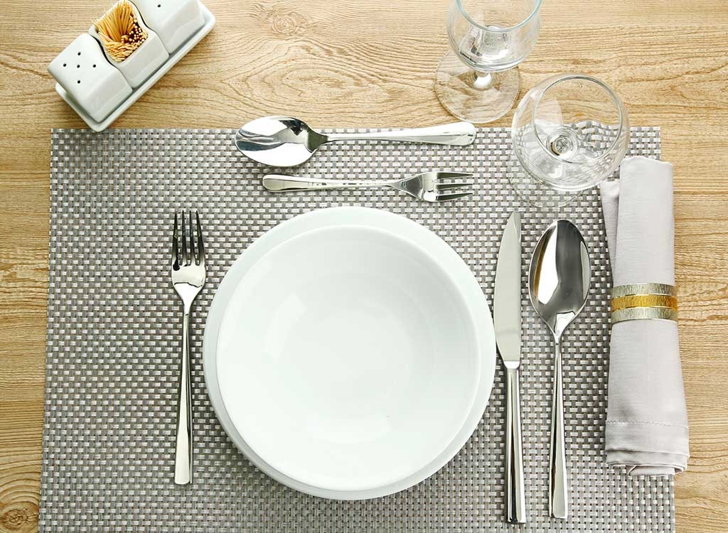 plate place setting fork