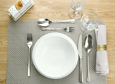 How to Set a Table for the Holidays