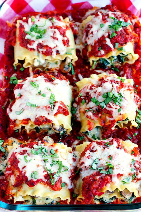 skinnier lasagna roll ups with mushrooms & spinach