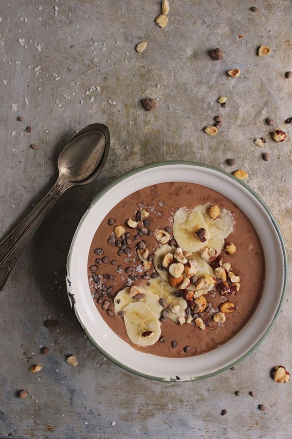 chocolate hazelnut smoothie bowl