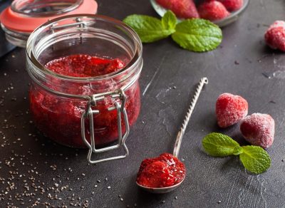 How to Use Chia Seeds to Make Low-Sugar Jam in Minutes