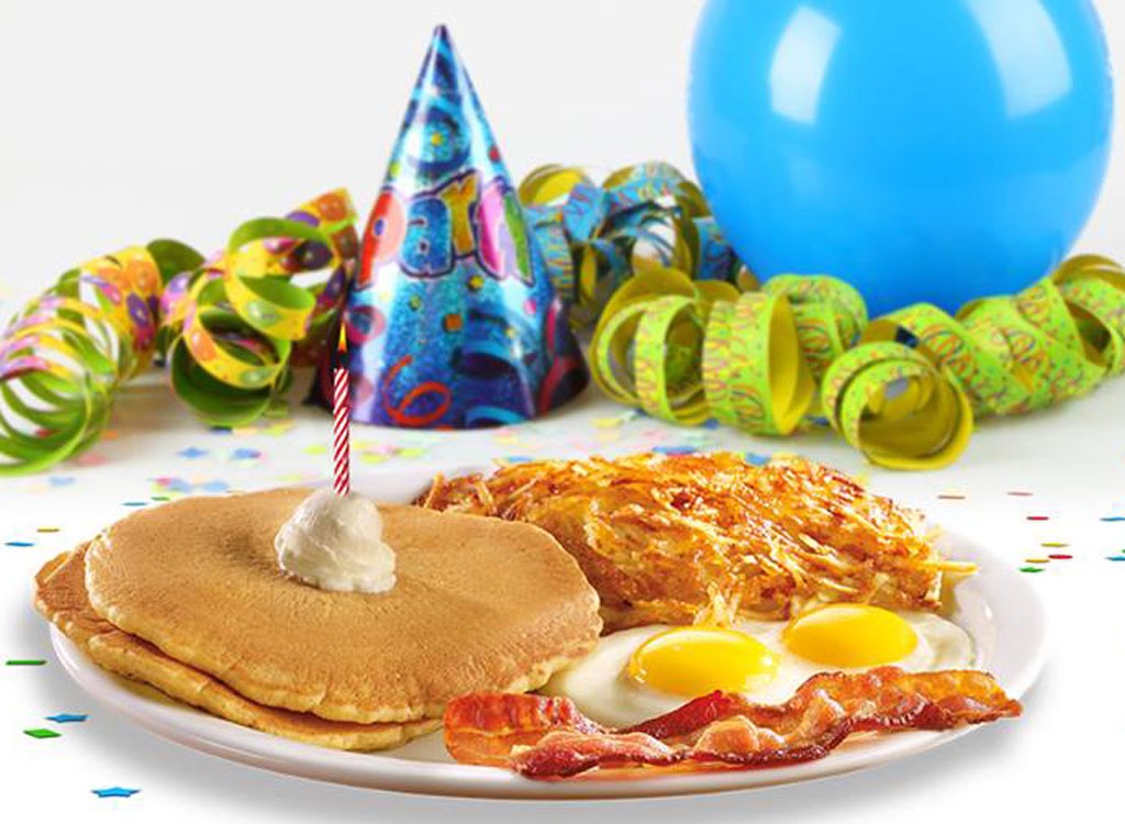 10 Things You Need To Know Before Eating at Denny's