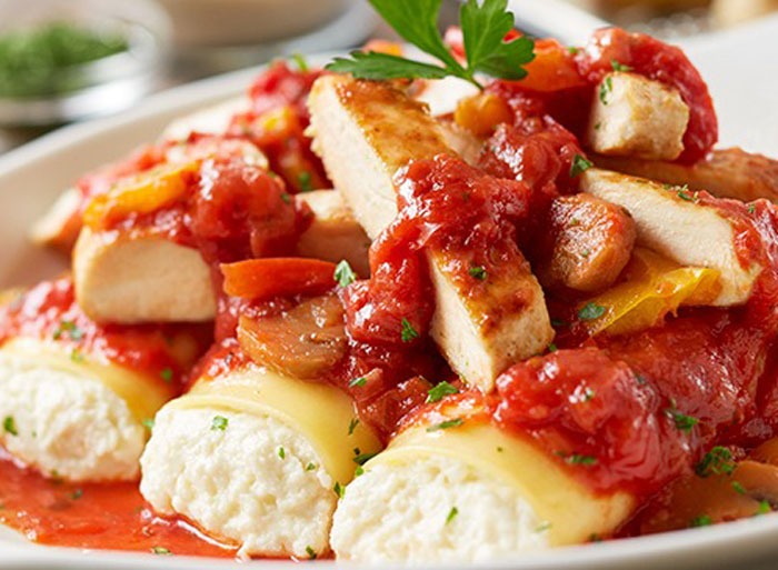 olive garden chicken  cacciatore & cheese manicotti